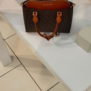 Brand New Michael Kors Two in one Satchel B